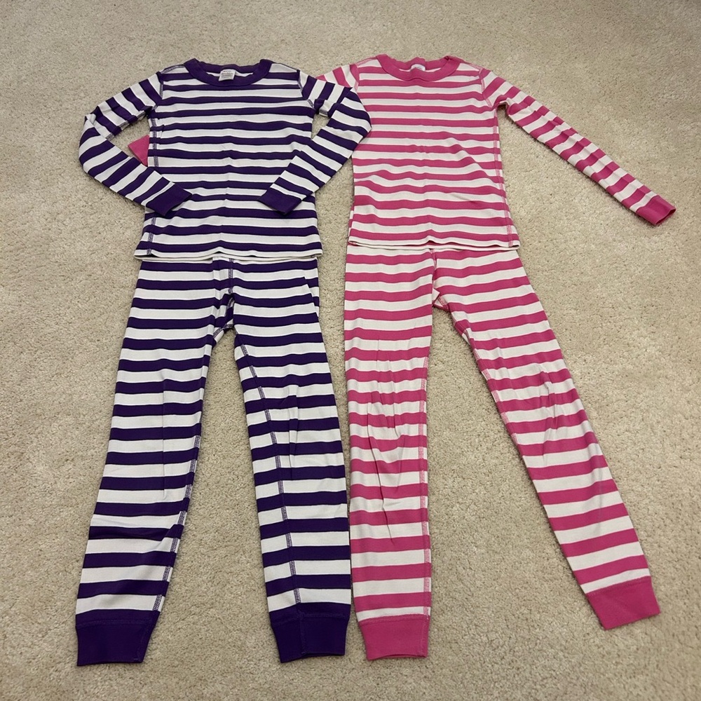 Hanna Andersson Kids Bundle of 2 Pajama Sets in Purple/White, Pink/White Size 8